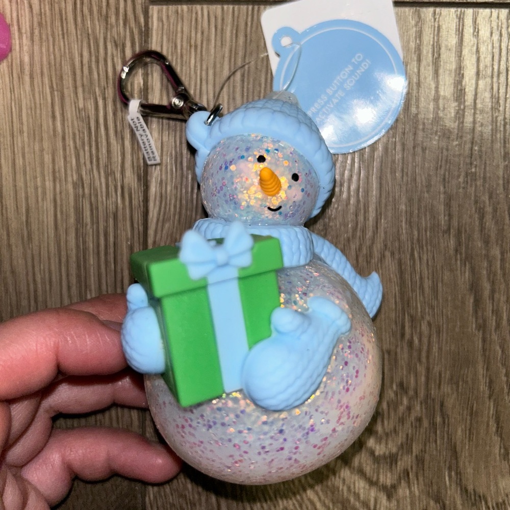 Snowman pocketbac sanitizer holder NWT
